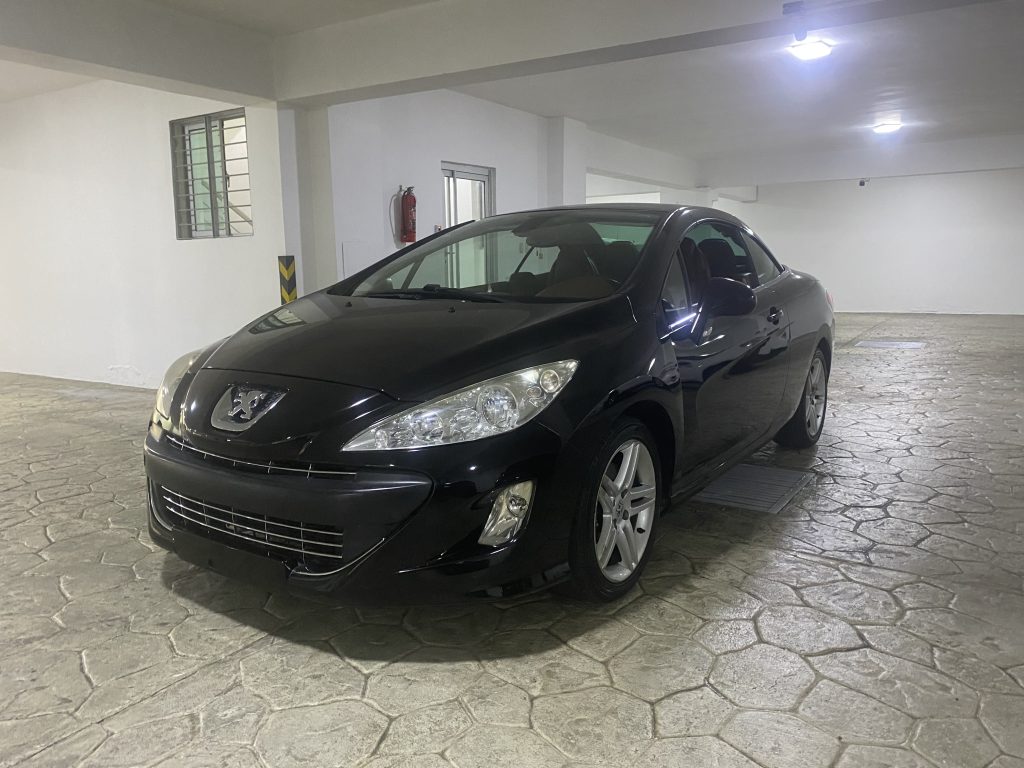 Peugeot 308 CC 2011