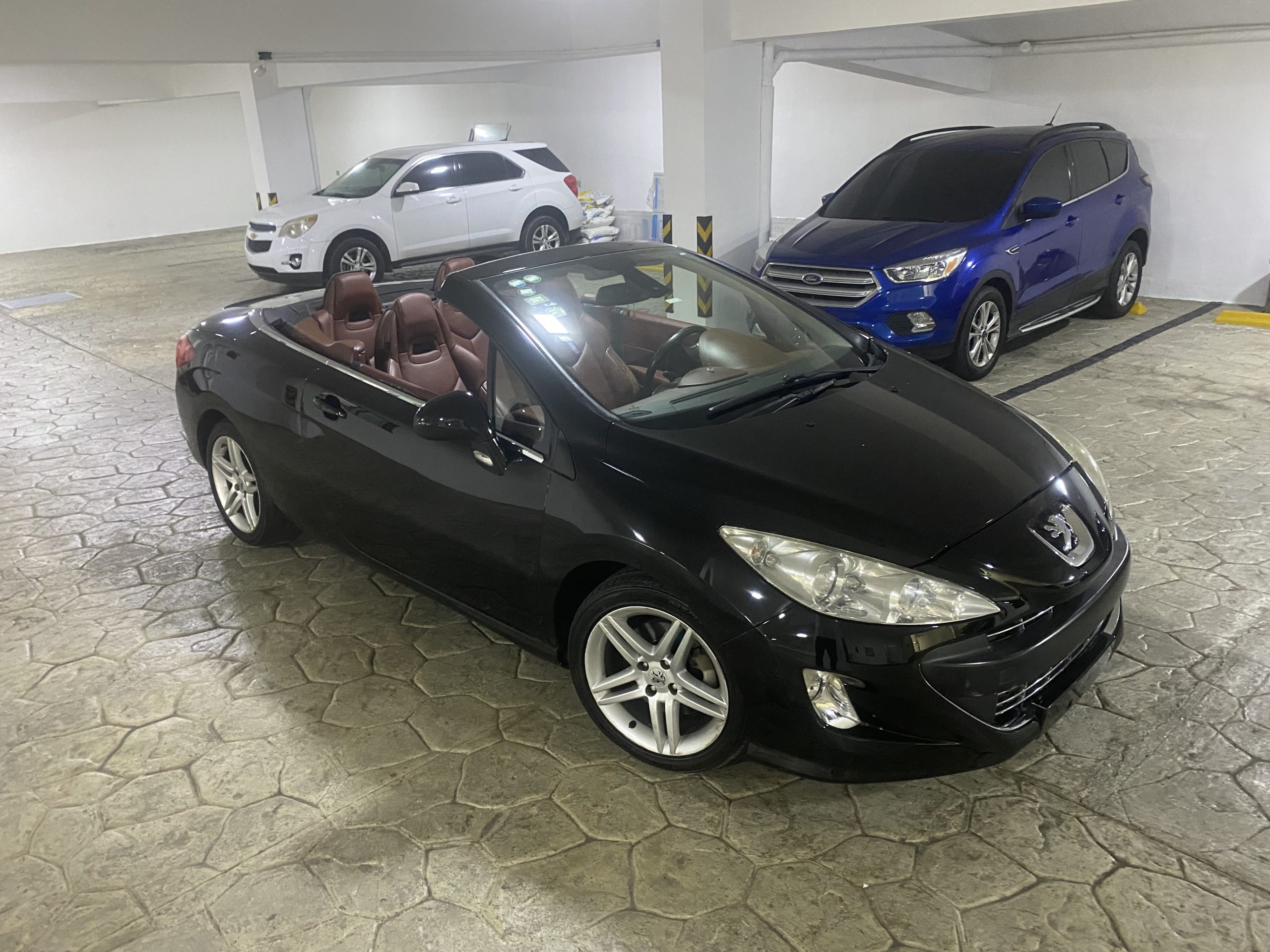 Peugeot 308 CC 2011
