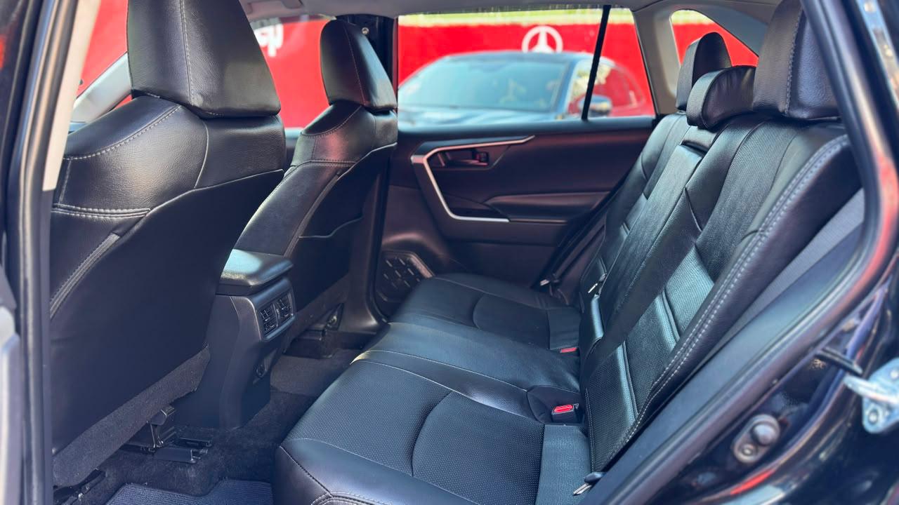 Toyota RAV4 LE PLUS 2024