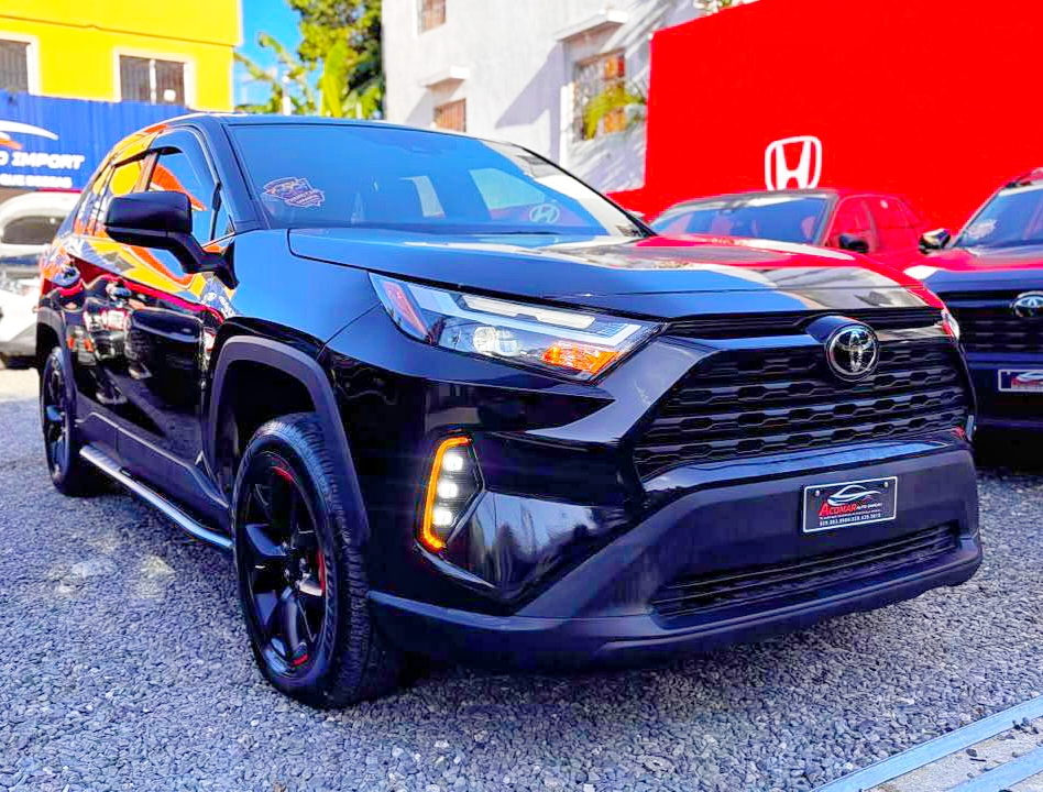 Toyota RAV4 LE PLUS 2024