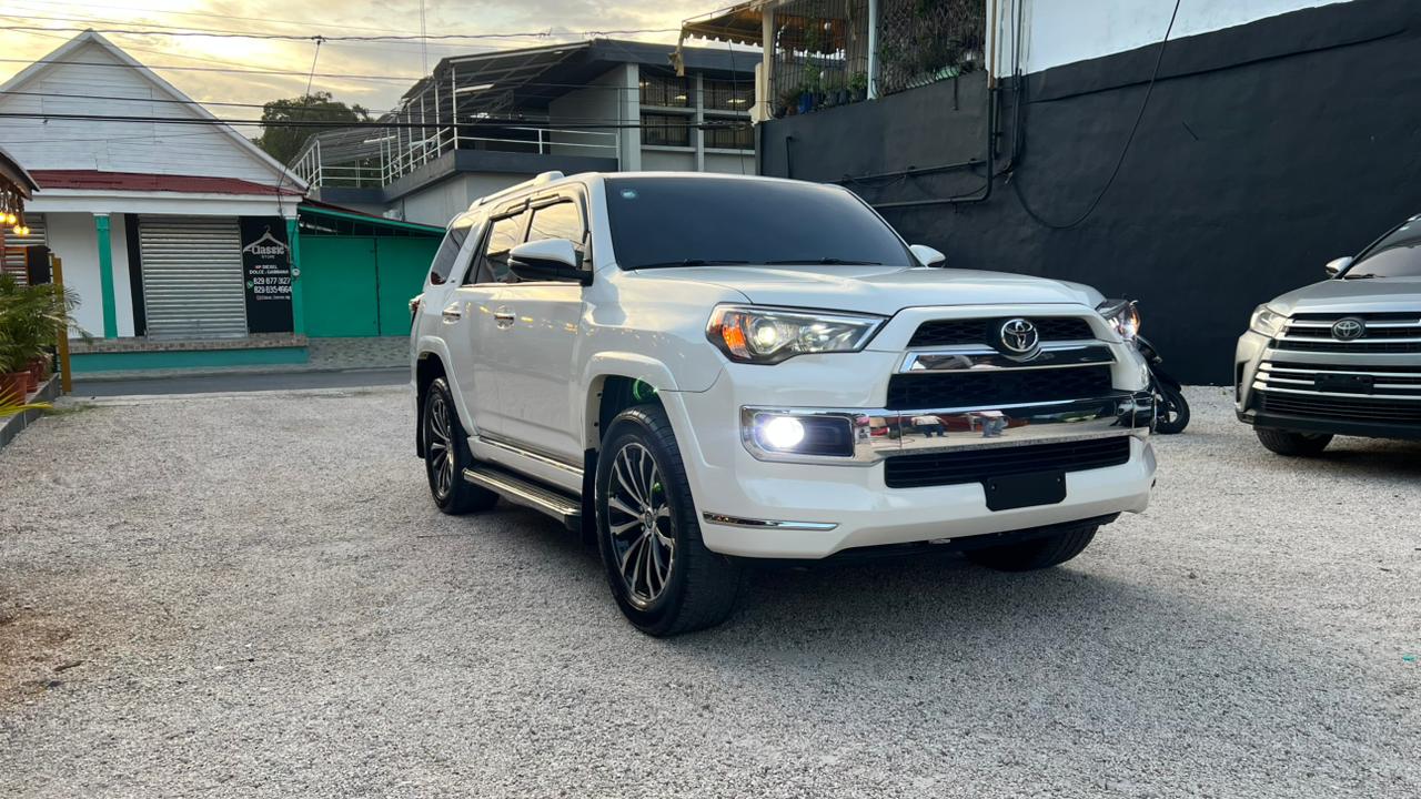 Toyota 4RUNNER 2016