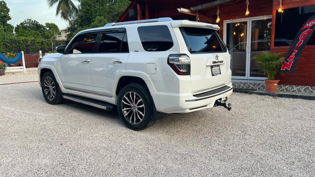 Toyota 4RUNNER 2016