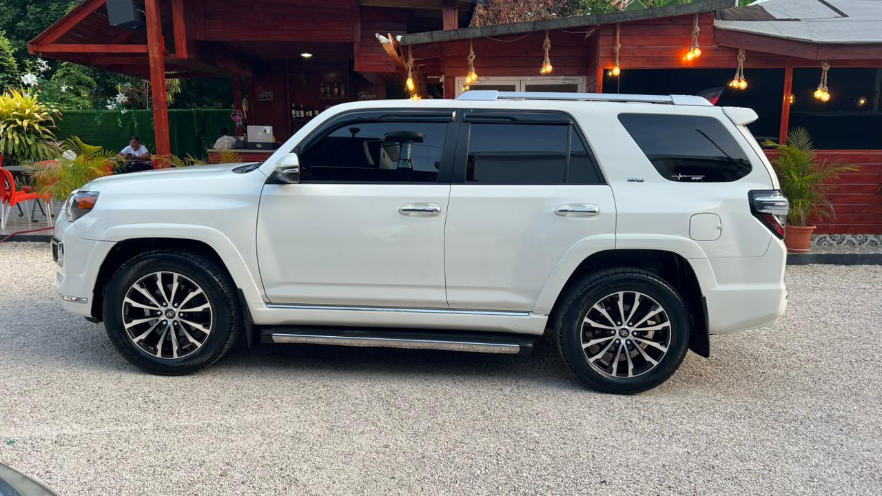 Toyota 4RUNNER 2016