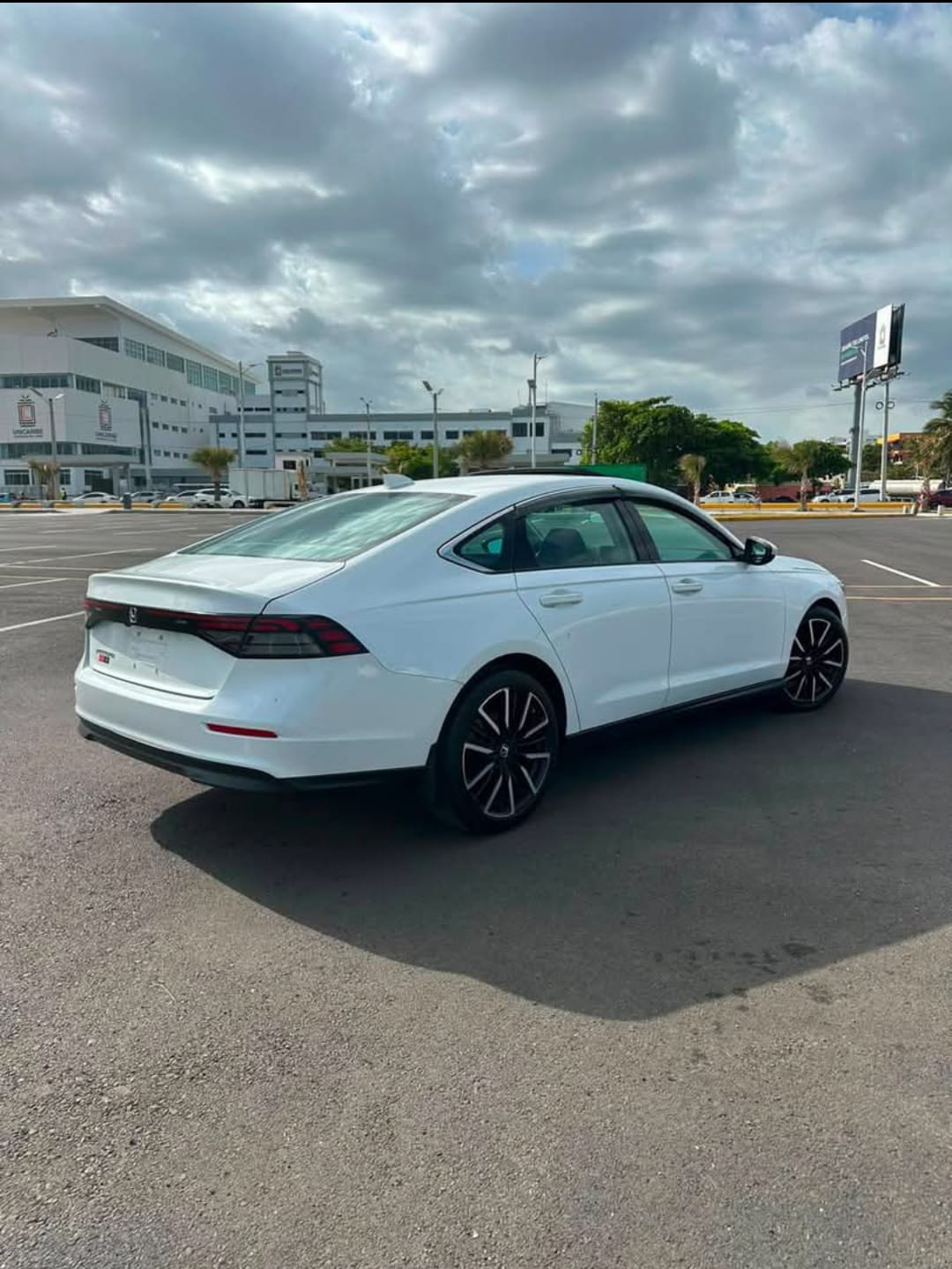 Honda Accord 2023