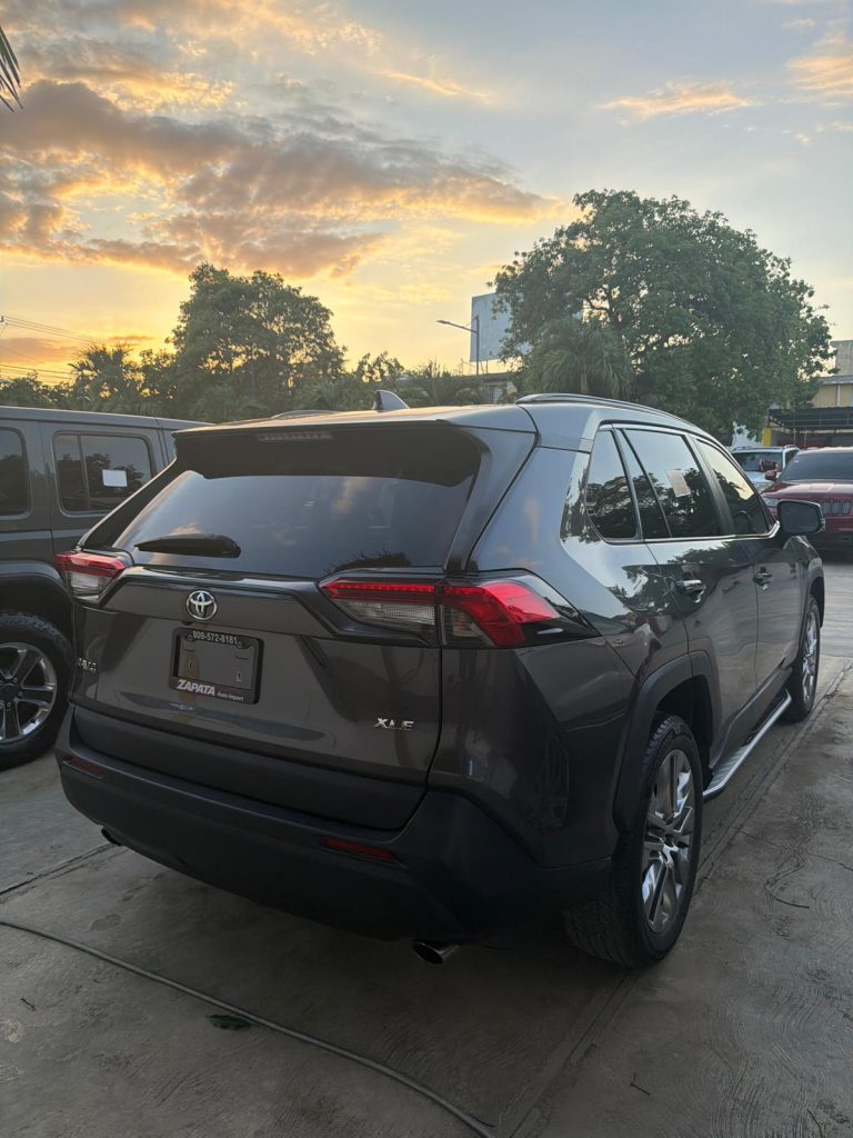 Toyota RAV4 2021