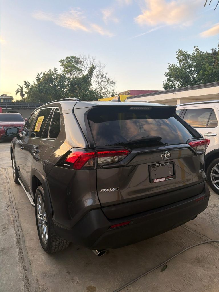 Toyota RAV4 2021