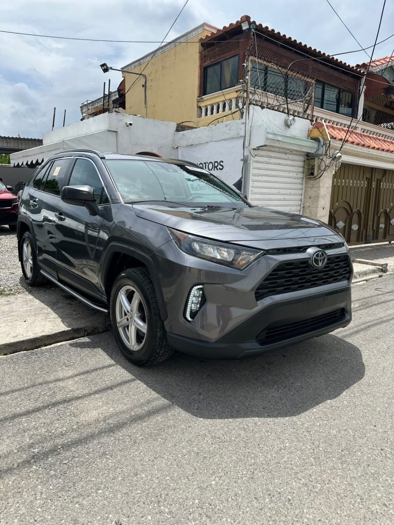 Toyota RAV4 2021