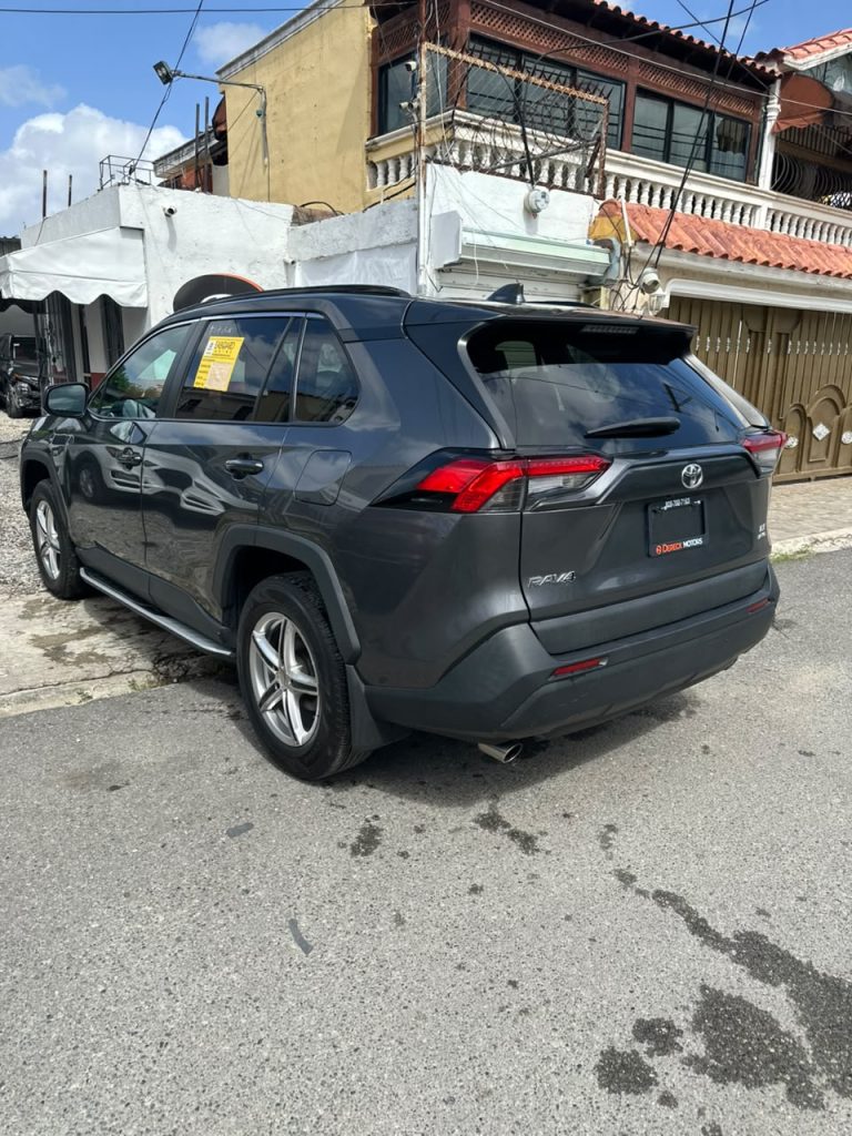 Toyota RAV4 2021