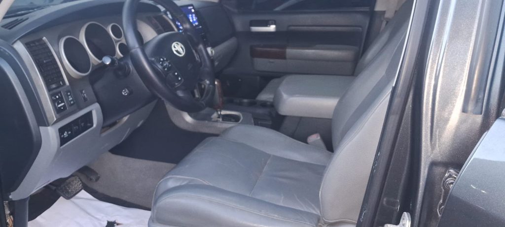 Toyota Tundra 2010