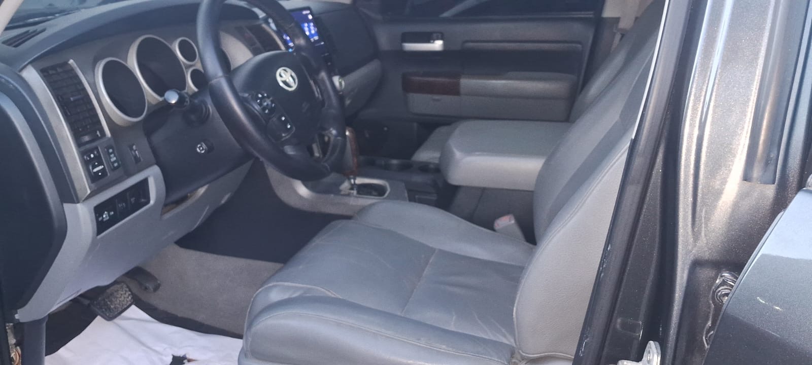 Toyota Tundra 2010