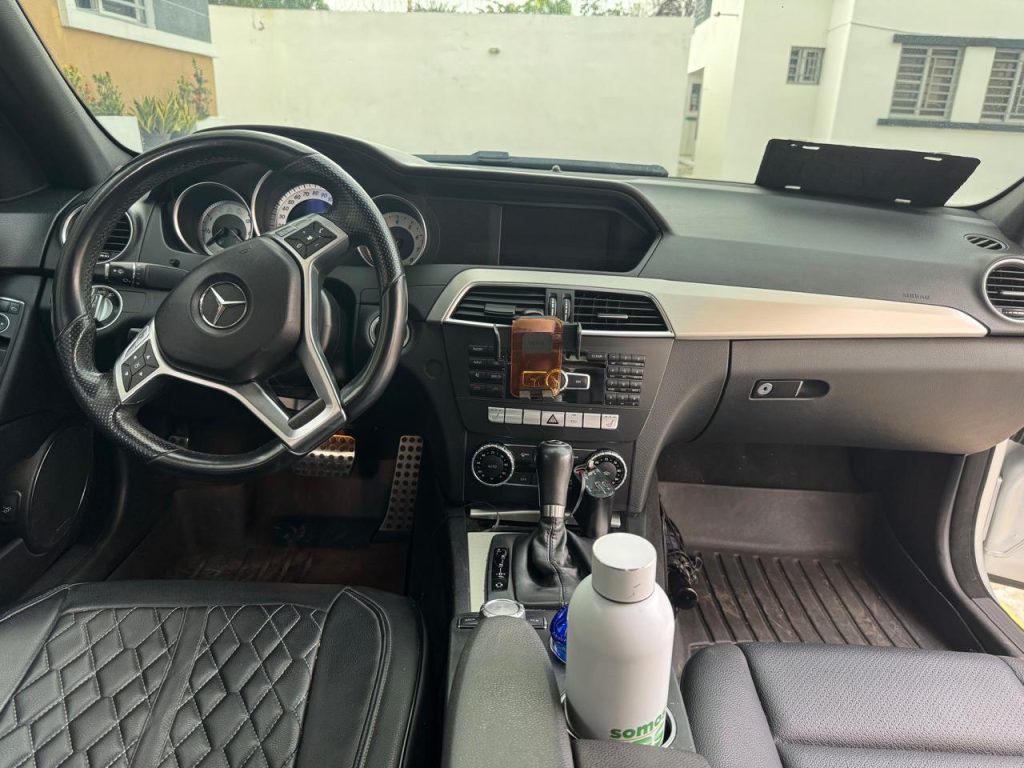 Mercedes-Benz C300 4MATIC 2013