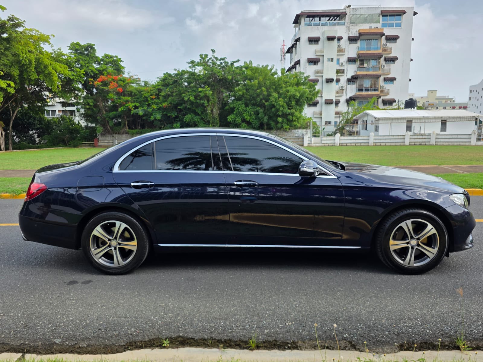 Mercedes-Benz E300 2017